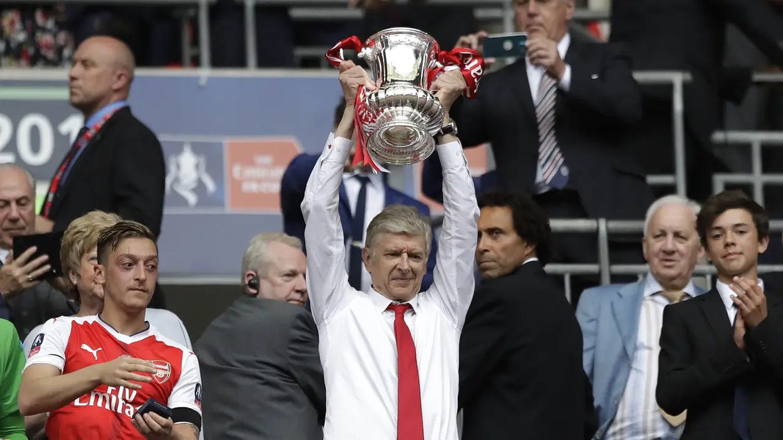 Arsene Wenger, Piala FA