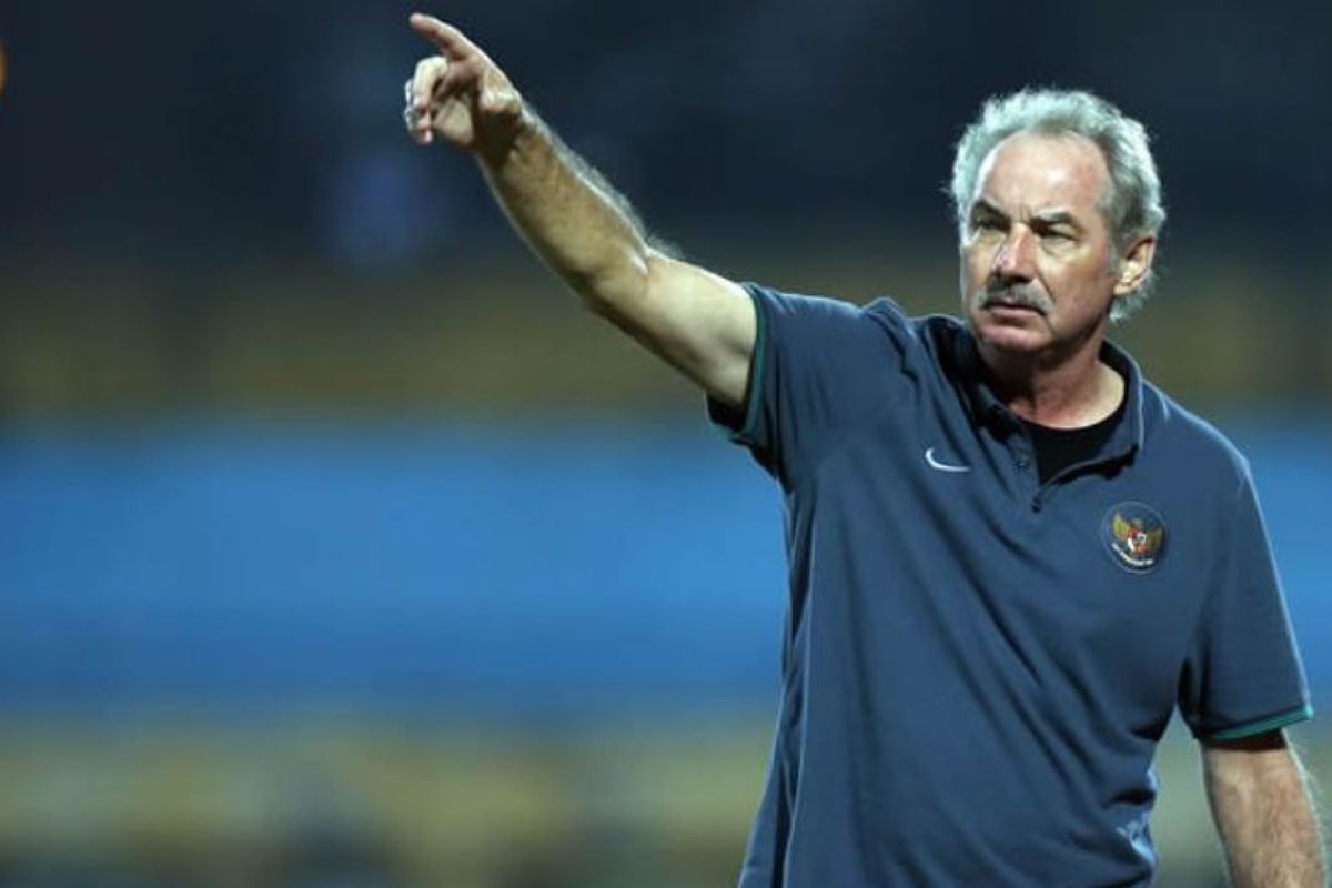 Foto Alfred Riedl, pelatih asing yang pernah melatih Timnas Indonesia