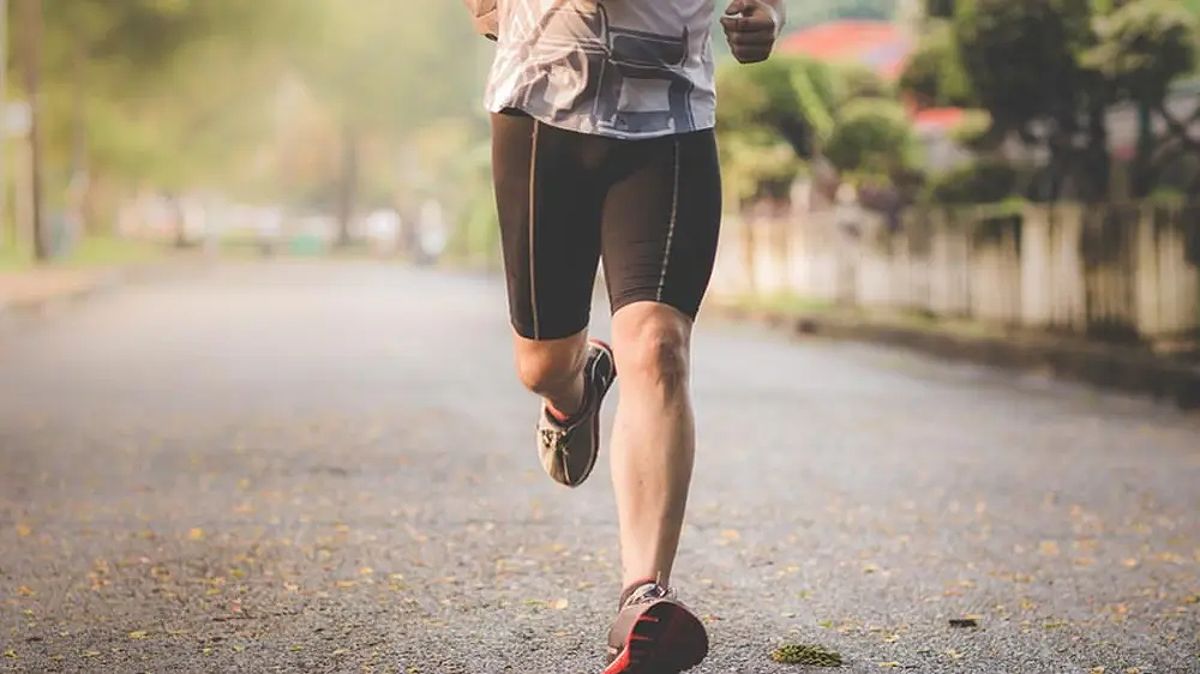 Turunkan Berat Badan, Efektif dengan Lari Sprint atau Joging?